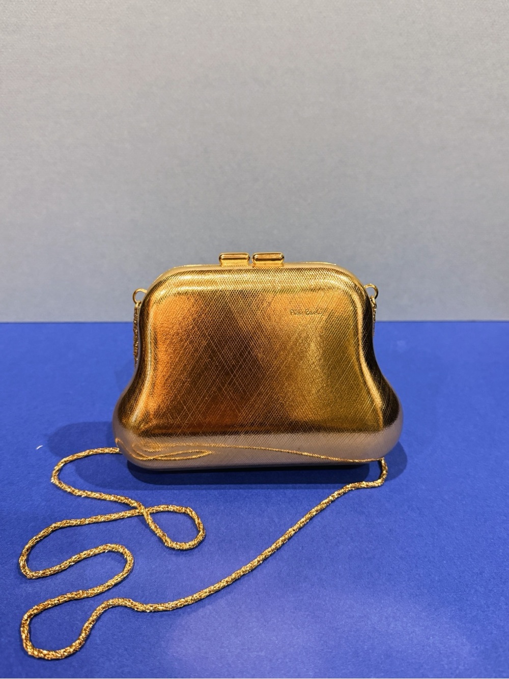 EXTR RARE Pierre Cardin - Gold Metal Clutch